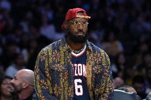 路威谈詹姆斯归期：若里夫斯和艾顿稳定输出 别去催一个老头复出