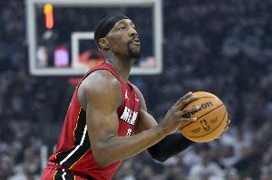 不准但能冲击！阿德巴约15投5中&罚球8中8得到19分13板3助