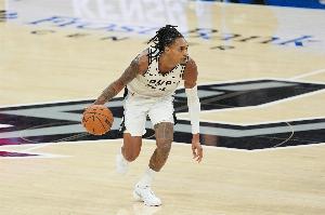 进步神速！瓦塞尔半场15分钟 7中4&3罚3中拿到12分4助攻