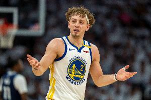 填满数据栏！波杰姆斯基10投5中&三分6中2 砍下12分5篮板4助攻