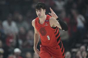 阿夫迪亚：今天本可以不用赢得这么艰难 末节我的失误还要控制