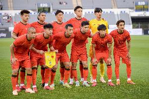 东体：国足选帅陷入僵局，球队11月热身赛计划可能面临调整