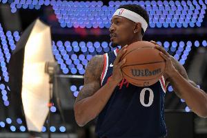 泰伦-卢：比尔对自己的表现感到沮丧 但一切都会好起来的